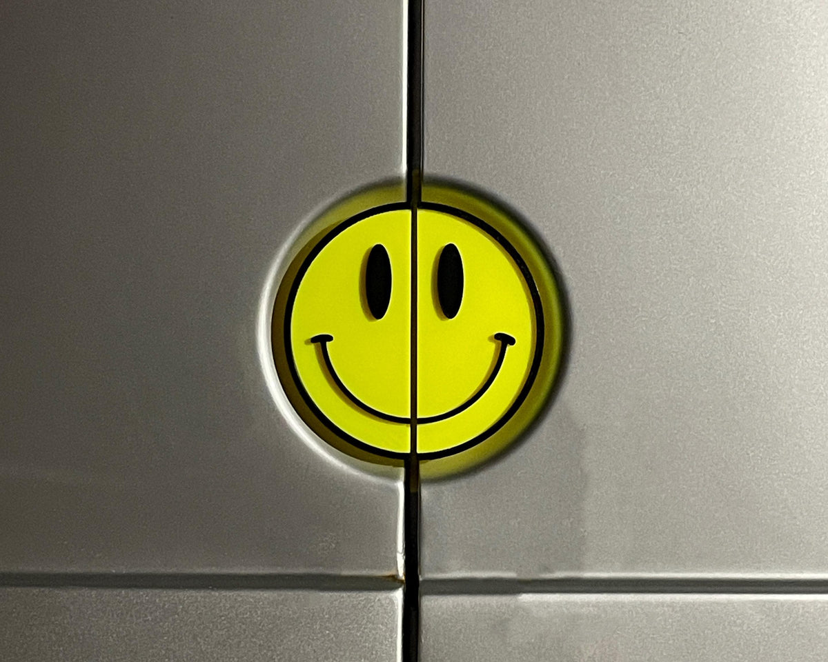 Smiley Face Rear Door Split Emblem for Mercedes Sprinter & VW Crafter - Badge for Tyre Carrier - Direct Fit