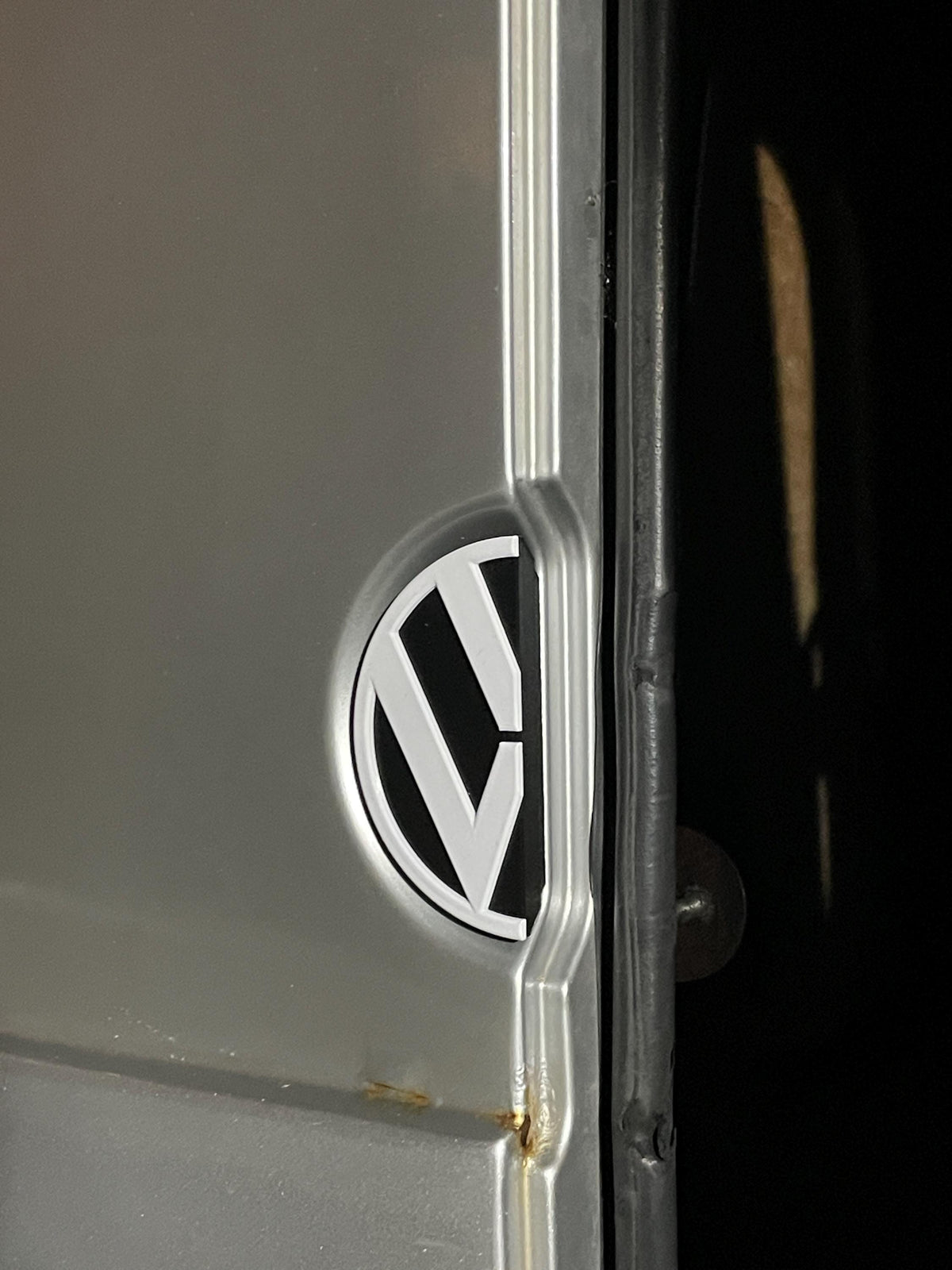VW Logo Rear Door Split Emblem for Mercedes Sprinter & VW Crafter Vans - Durable, Stylish Replacement Badge for Tyre Carrier - Perfect Fit