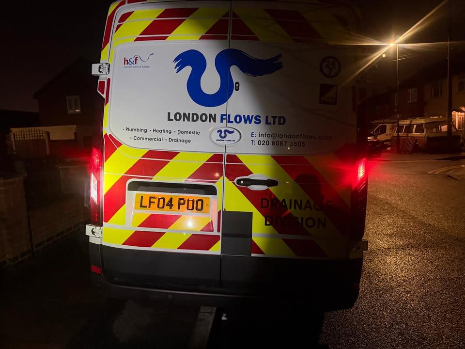 Custom Rear Door Emblem for Maxus Deliver 9 Vans - Badge - Direct Fit, Easy Install